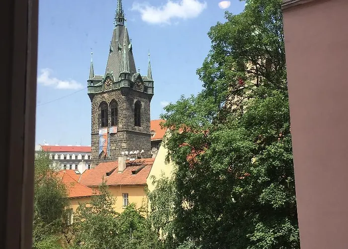 Rosemary Vandrerhjem Prag