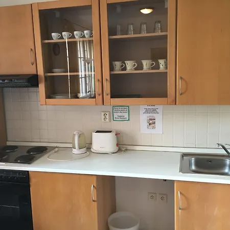 אכסניה Rosemary