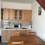 بيت شباب Rosemary براغ